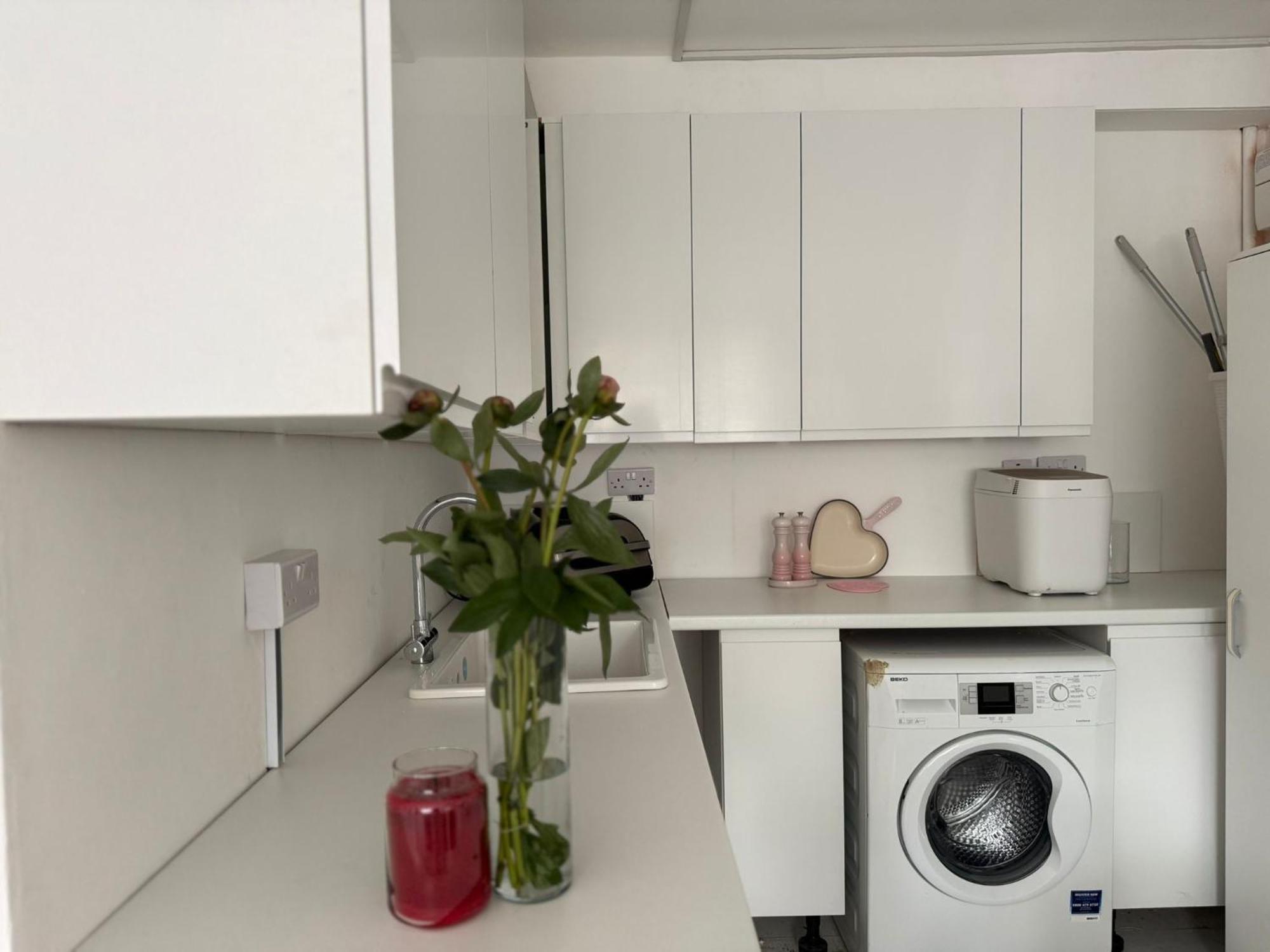 Apartment Luxury Studio With Own Entrance Minutes From Primrose Hill,Camden Market, Canal And Roundhouse *